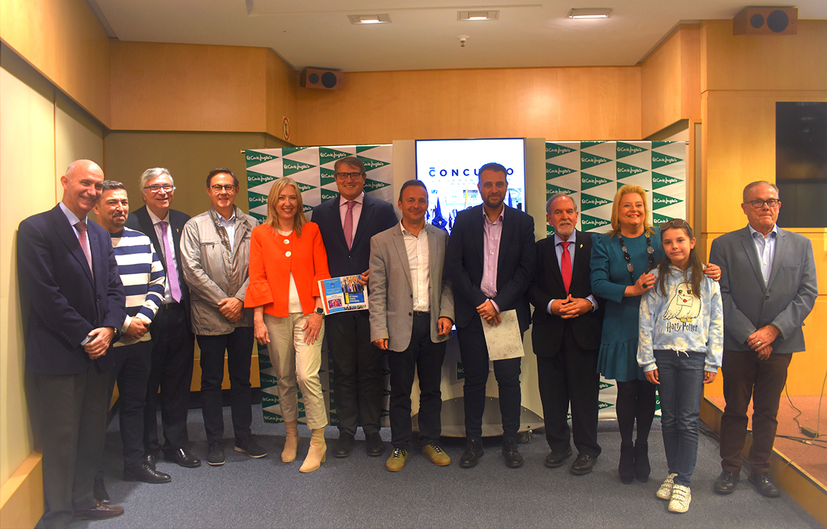 Foto de familia de los Premios Semana Santa Marinera 2023